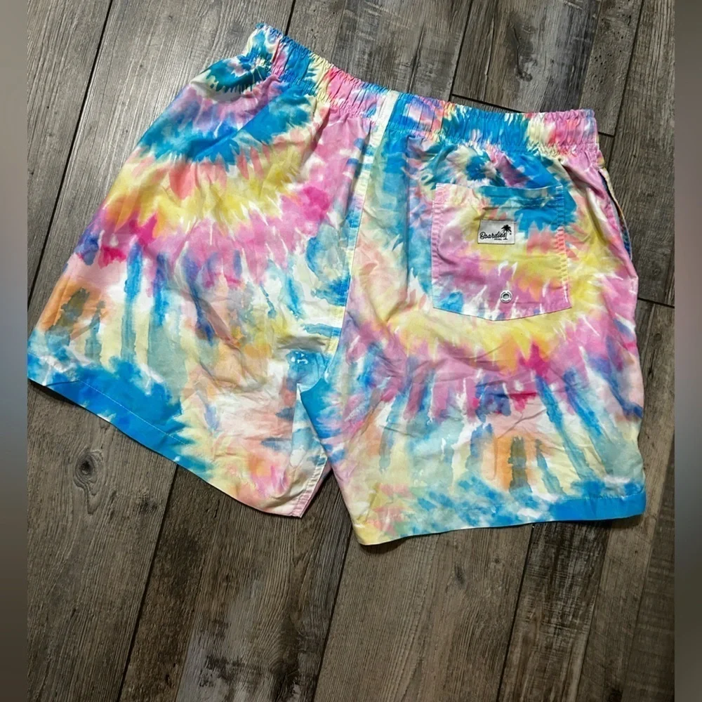 Boardies Men's Medium Spiral Tie Dye III Swim Short Trunks ‎ 5 1/2